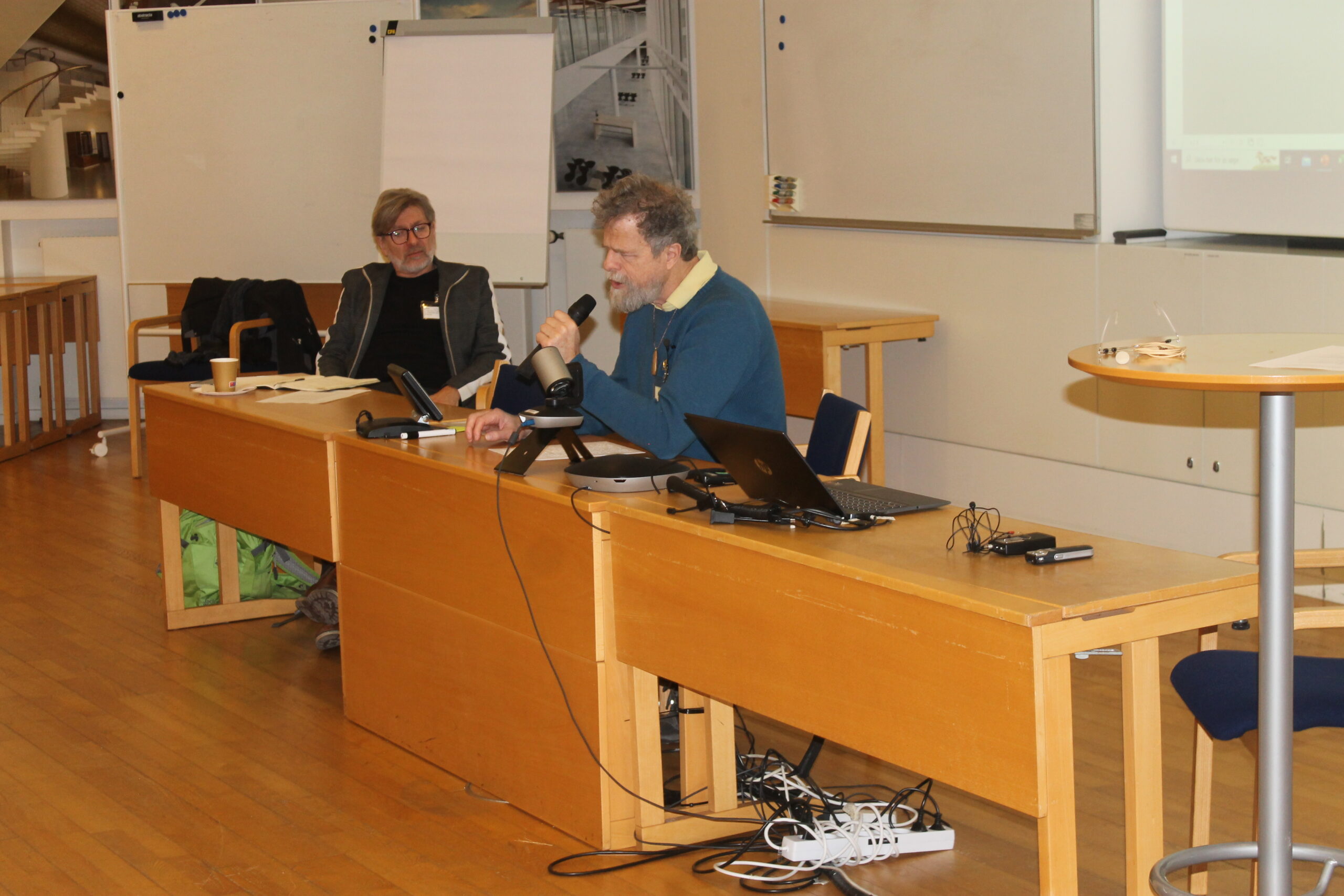 Foto af John Heilbrunn, Dansk Blindesamfund, ved seminar om tilgængelighed 9. marts 2023