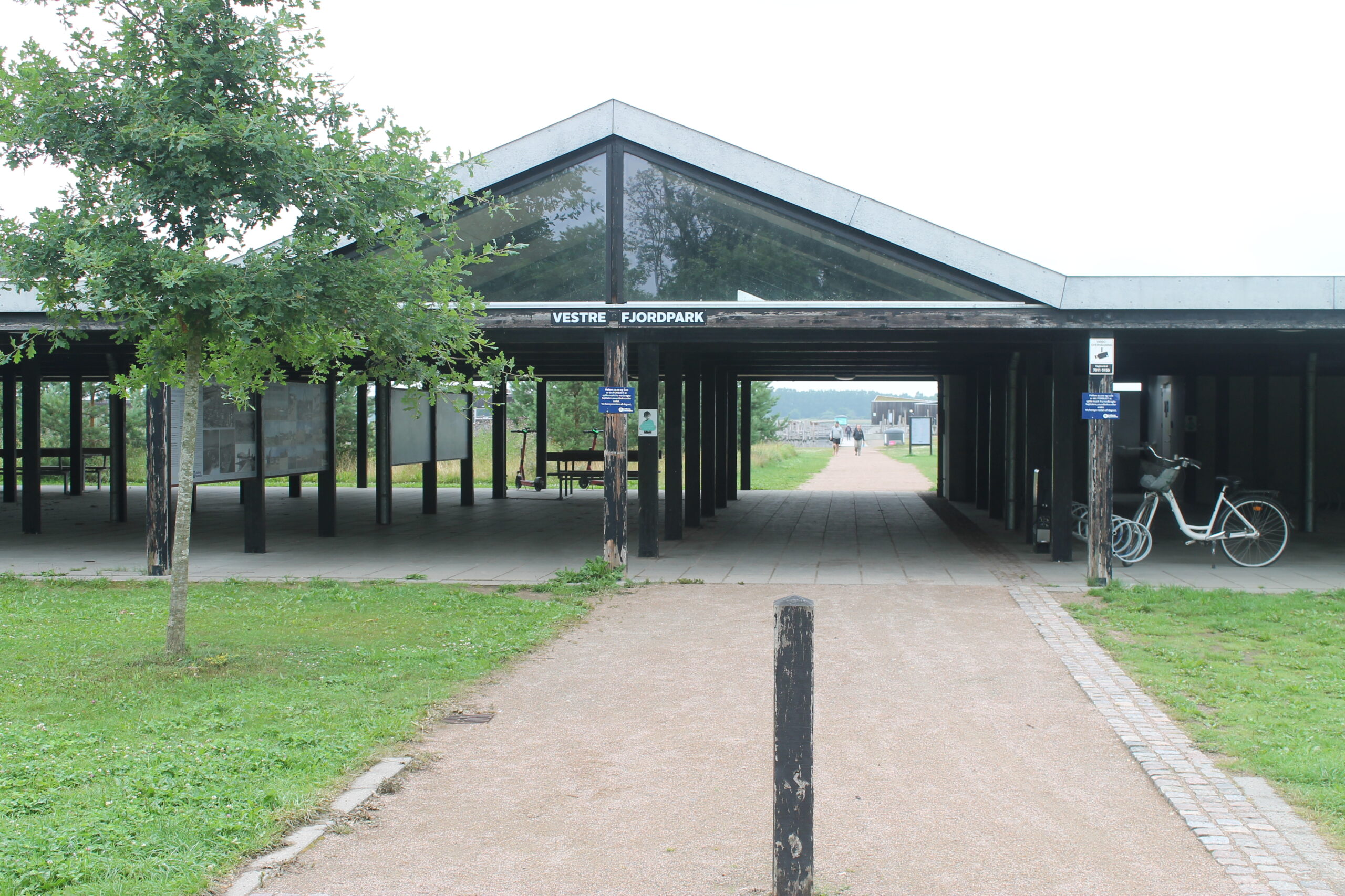 Foto - indgang til Vestre Fjordpark 